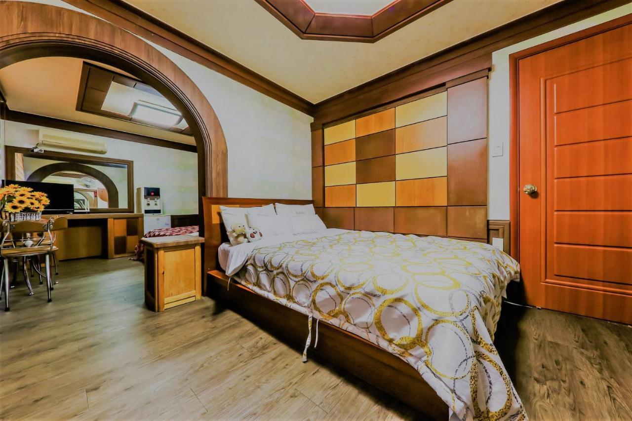 Pine Motel Boryeong Εξωτερικό φωτογραφία