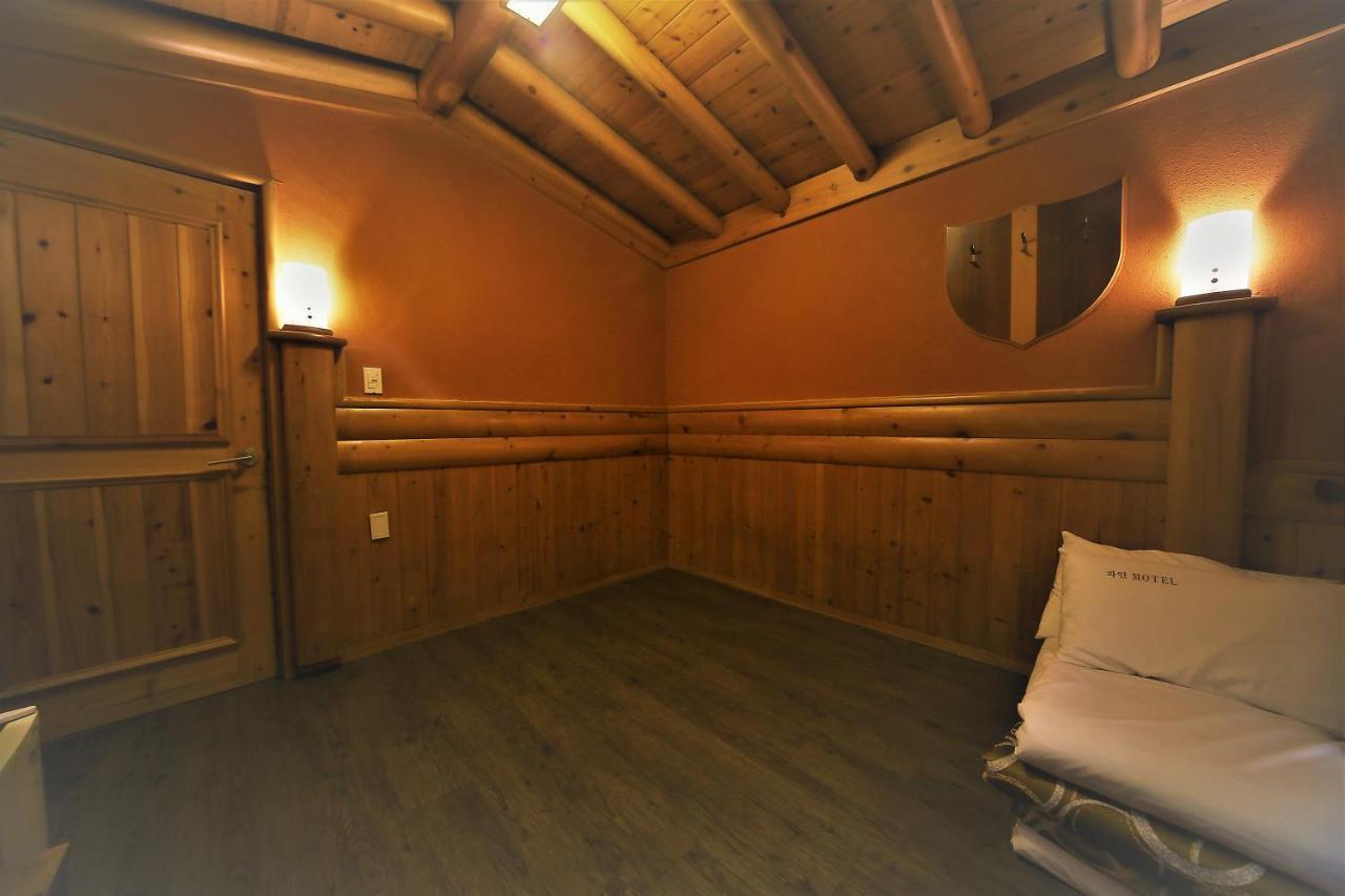 Pine Motel Boryeong Εξωτερικό φωτογραφία
