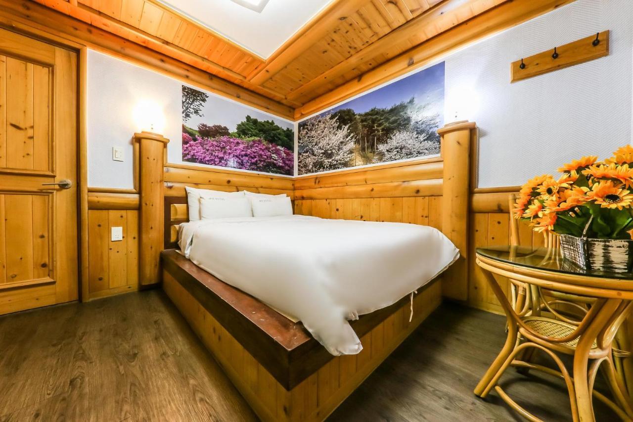 Pine Motel Boryeong Εξωτερικό φωτογραφία
